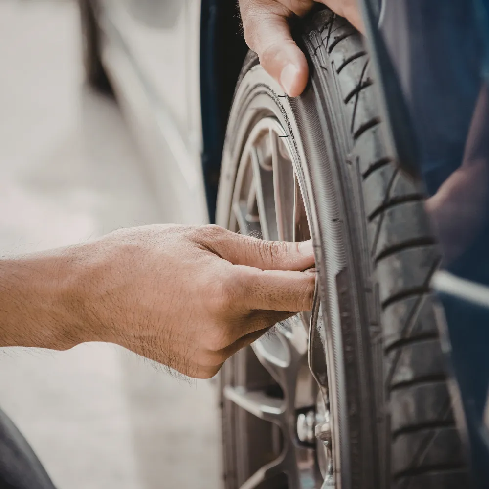 Lastik Tamiri mi, Lastik Değişimi mi Daha Mantıklı?